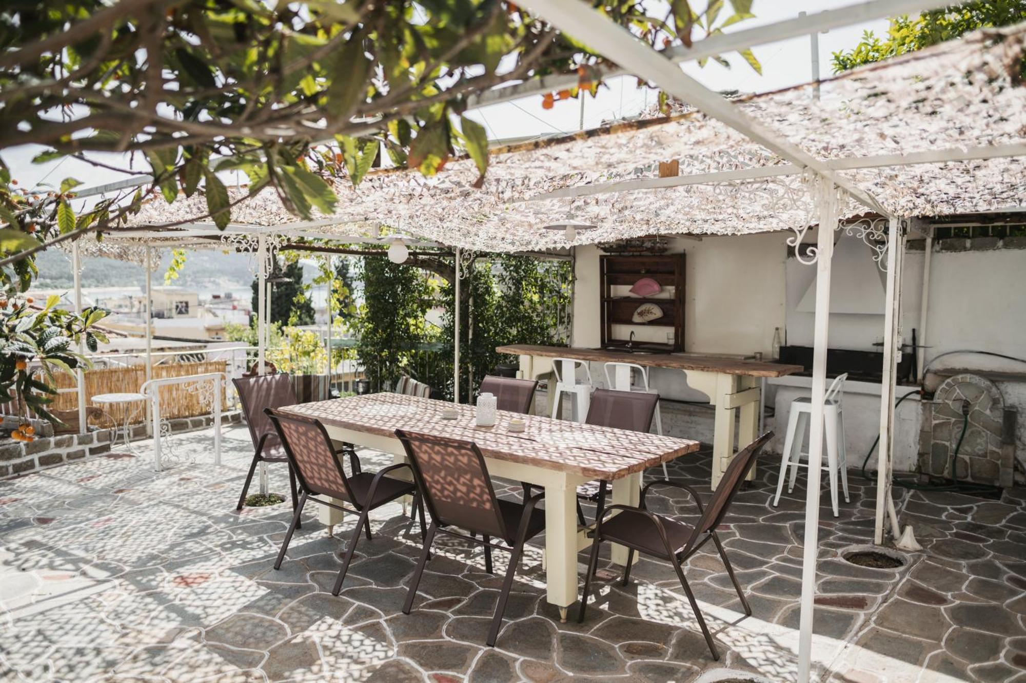 Апартаменты The Garden House Кавала Экстерьер фото